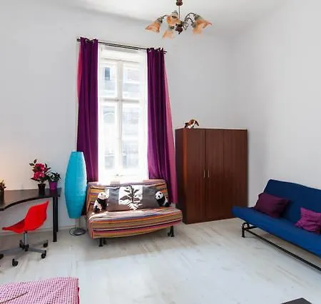 Ruin Bar Aparment