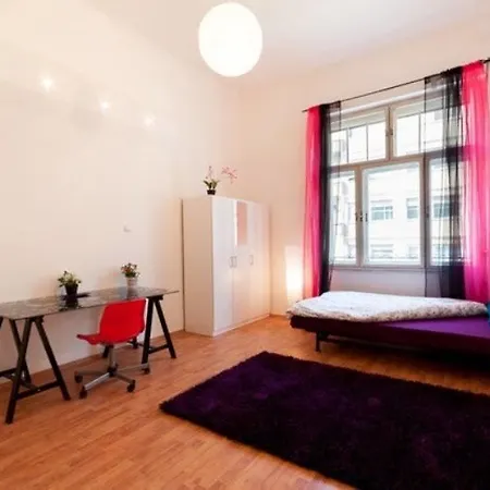 Ruin Bar Aparment Budapest
