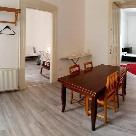 Ruin Bar Aparment Appartement *